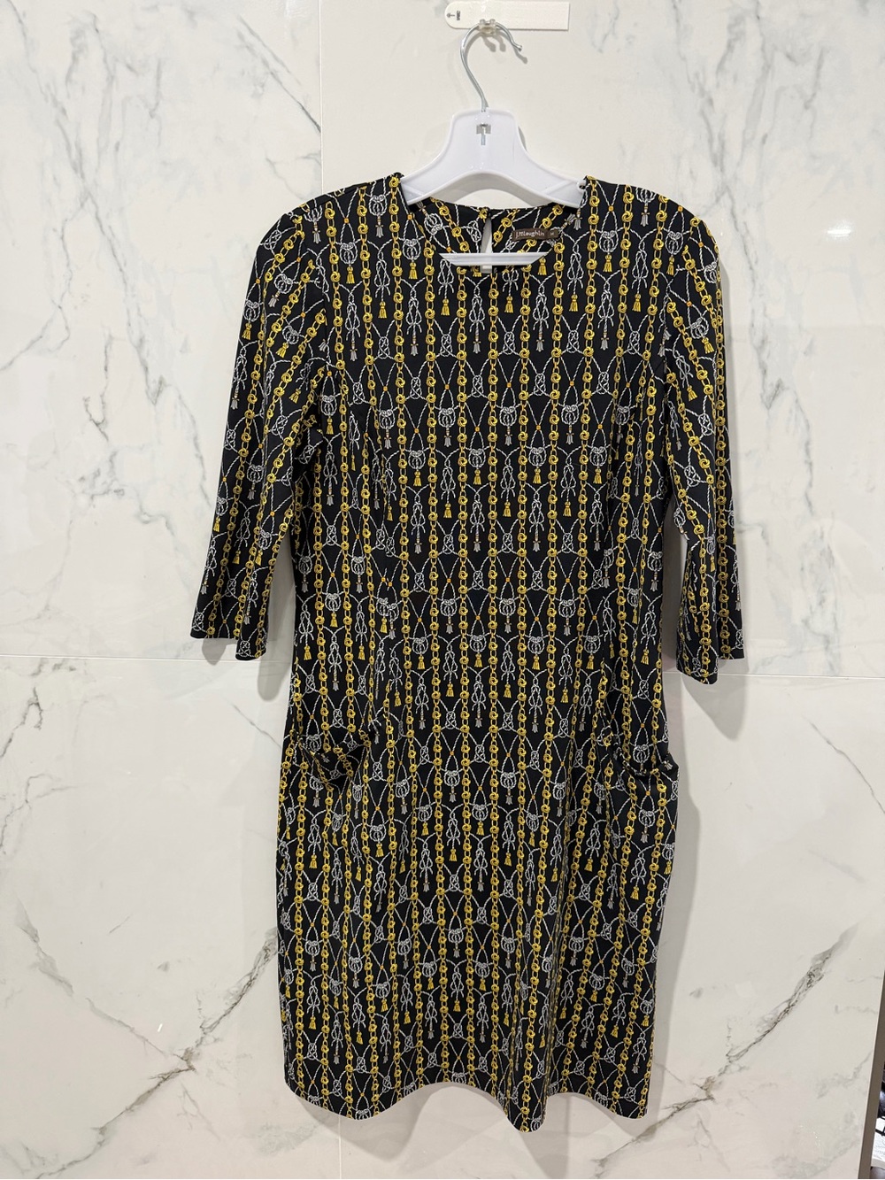 J. McLaughlin catalyst Catalina cloth chain  Yellow Chain Print